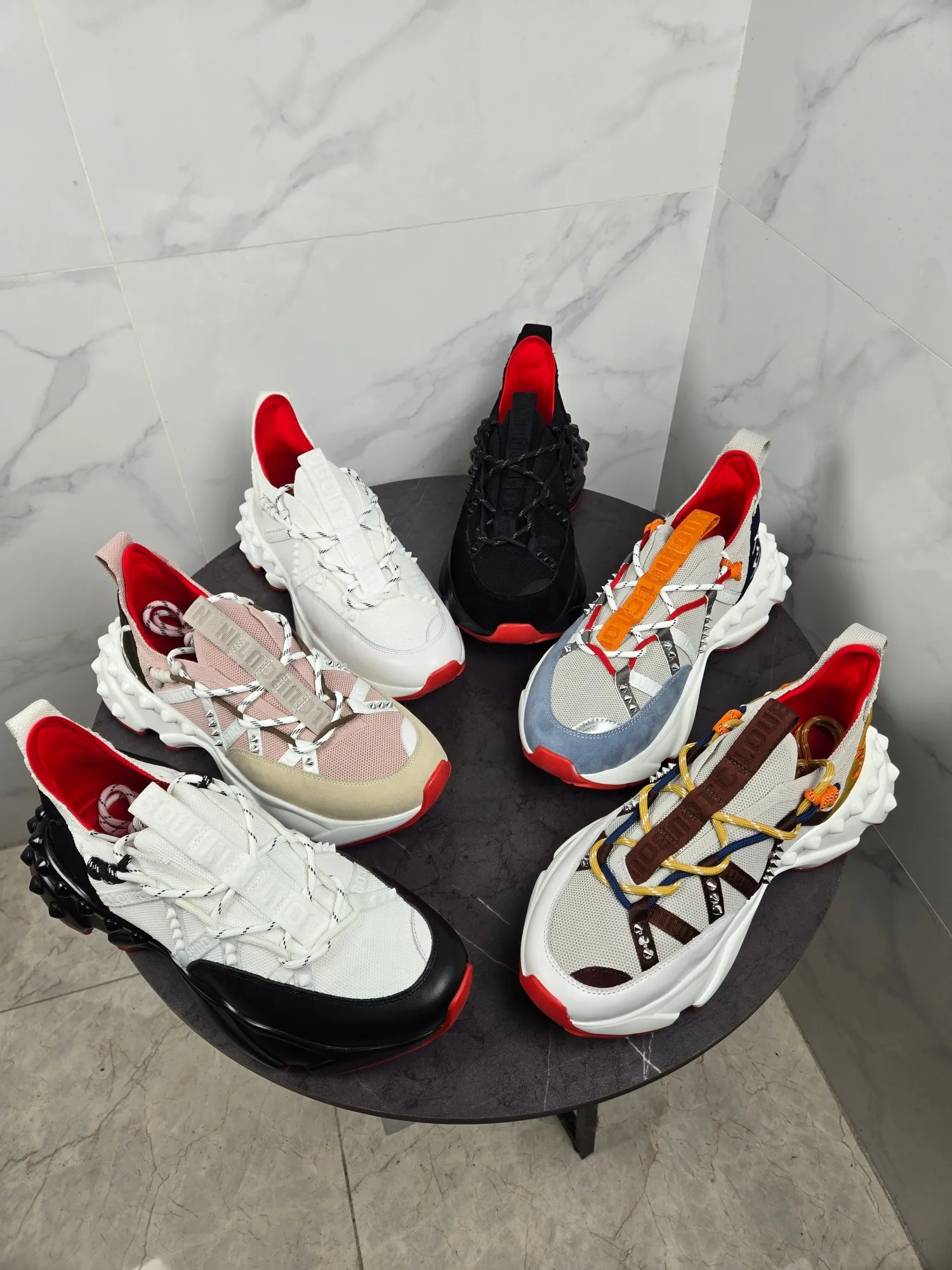 Men's shoes 💰700 Fashionable brand Chri*stian loubou*tin original single item New CL red-soled shoes latest series for casual couples, uppers are made of imported Lycra + high-density breathable fly weave, environmentally friendly high-elastic suction mold feet will never delaminate, the outsole is made of super non-slip and wear-resistant PU + vacuuming Two-color combination Size: Female 35-43 Male 38-47 Comes with a handbag, card, shoehorn "full package